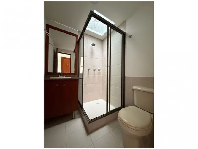 Casa de 3 alcobas en venta en El Poblado, Medellín, 289 m² · foto 20 de 23