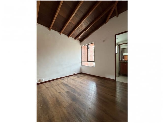 Casa de 3 alcobas en venta en El Poblado, Medellín, 289 m² · foto 21 de 23