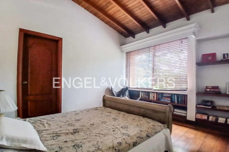 Casa de 4 alcobas en venta en San Lucas, Medellín, 438 m² · foto 15 de 16