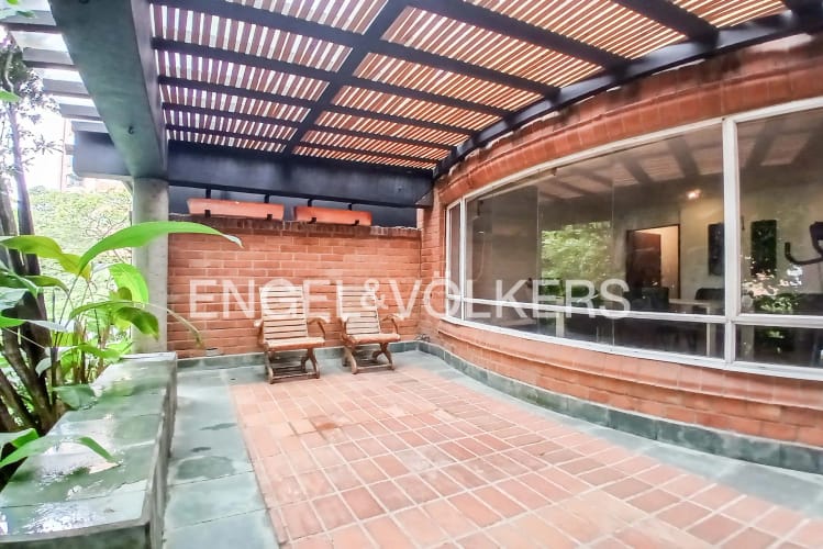 Casa de 4 alcobas en venta en San Lucas, Medellín, 438 m² · foto 10 de 16