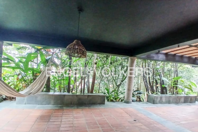 Casa de 4 alcobas en venta en San Lucas, Medellín, 438 m² · foto 9 de 16