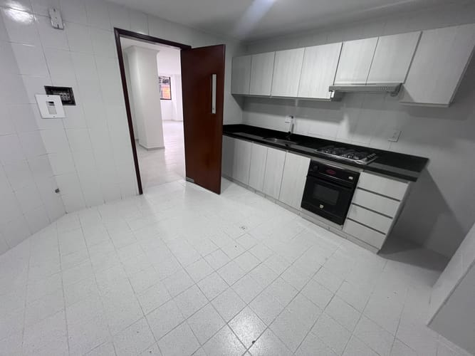 Apartamento de 3 alcobas en venta en La Aurora, Bucaramanga, 104 m² · foto 5 de 24