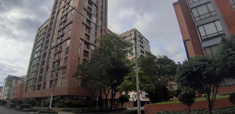 Apartamento de 3 alcobas en arriendo en Cedritos, Bogotá, 93 m² · foto 2 de 24