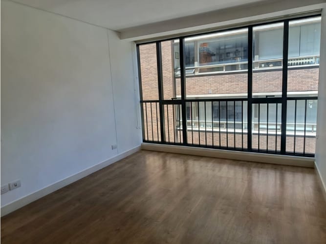 Apartamento de 3 alcobas en venta en El Refugio, Bogotá, 191 m² · foto 8 de 15