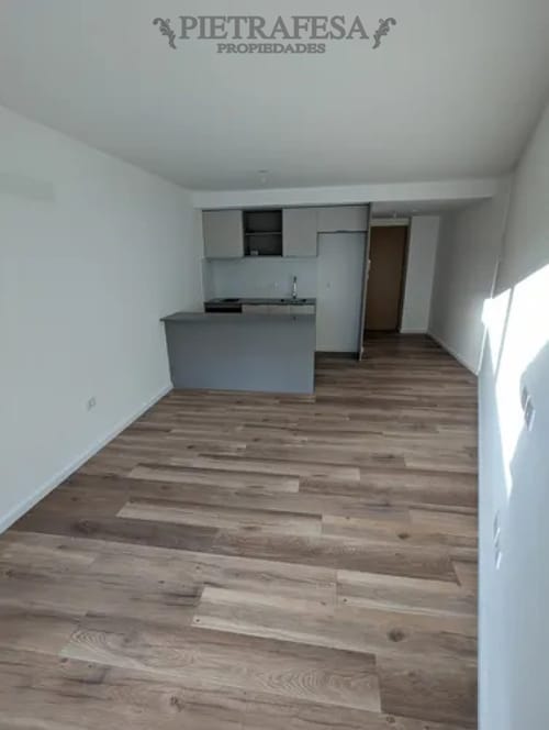 Apartamento en alquiler, monoambiente, 1 baño, patio. Cordón. · Foto 6