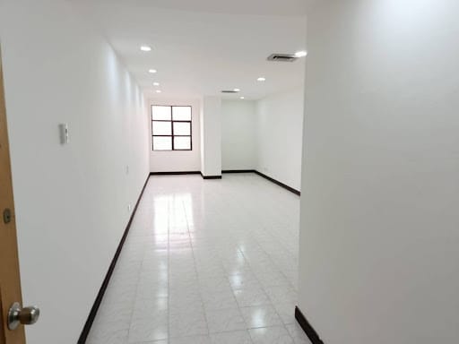Oficina en arriendo en Patio Bonito, Medellín, 40 m² · foto 3 de 6