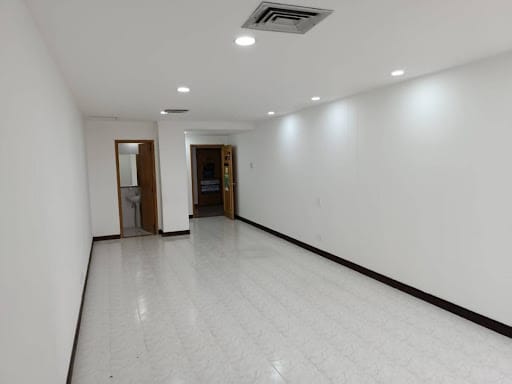 Oficina en arriendo en Patio Bonito, Medellín, 40 m² · foto 4 de 6