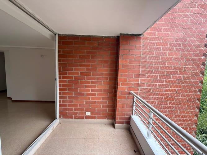 Apartamento de 2 alcobas en arriendo en La Florida, Medellín, 134 m² · foto 8 de 15