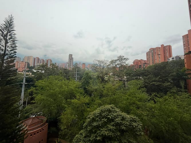 Apartamento de 2 alcobas en arriendo en La Florida, Medellín, 134 m² · foto 9 de 15