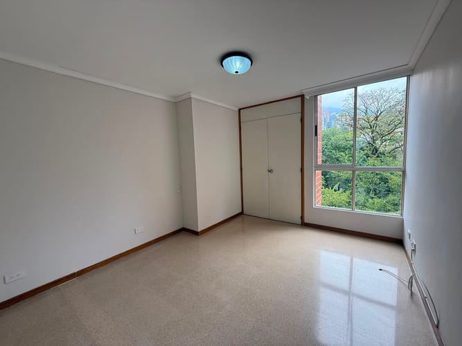 Apartamento de 2 alcobas en arriendo en La Florida, Medellín, 134 m² · foto 10 de 15