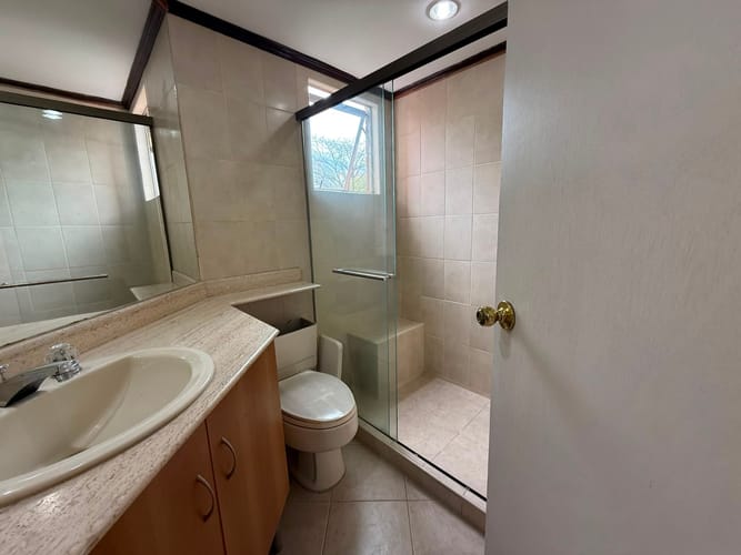 Apartamento de 2 alcobas en arriendo en La Florida, Medellín, 134 m² · foto 14 de 15