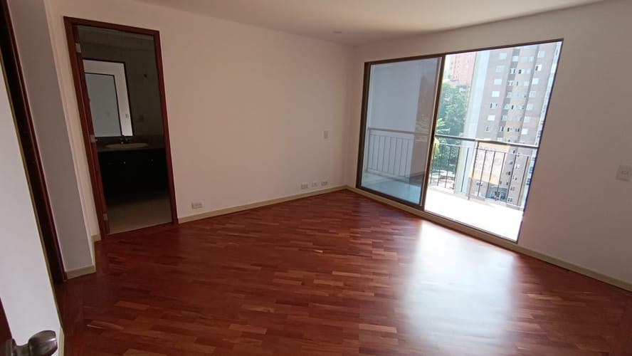 Apartamento de 3 alcobas en arriendo en La Florida, Medellín, 117 m² · foto 11 de 21