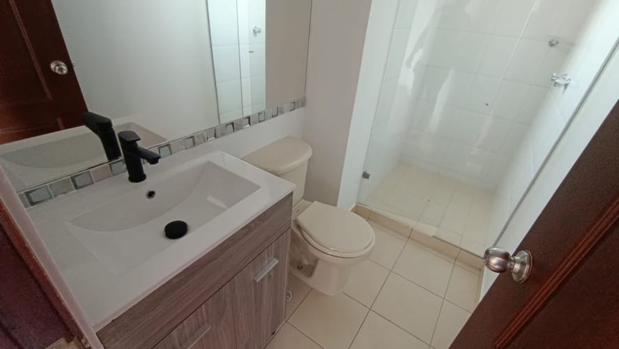 Apartamento de 3 alcobas en arriendo en La Florida, Medellín, 117 m² · foto 12 de 21