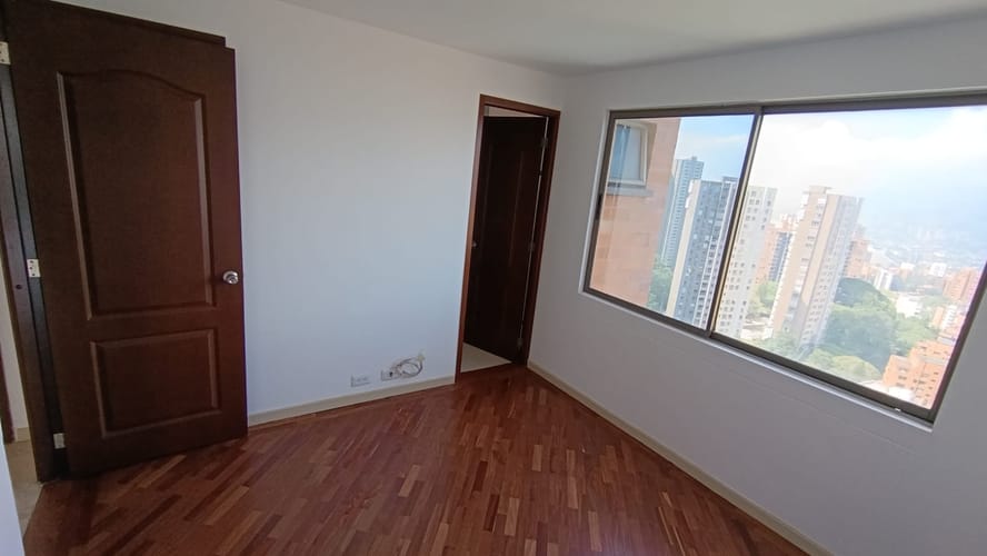Apartamento de 3 alcobas en arriendo en La Florida, Medellín, 117 m² · foto 13 de 21