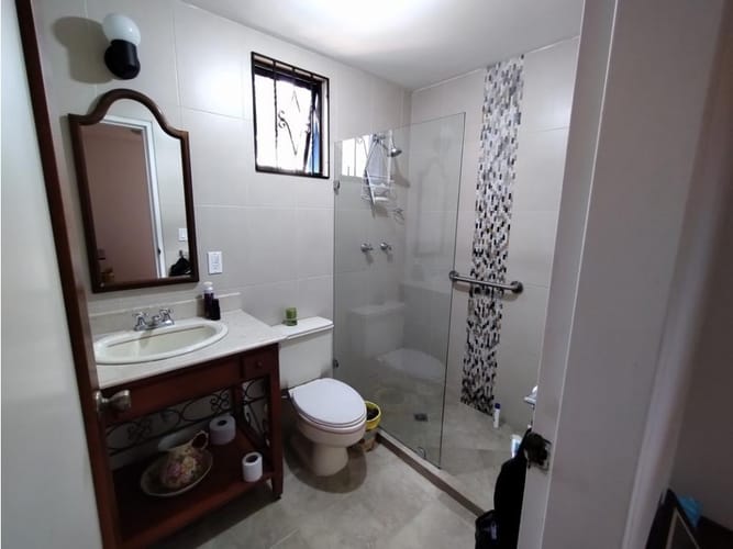 Casa de 3 alcobas en venta en Las Mercedes, Jamundí, 250 m² · foto 14 de 15