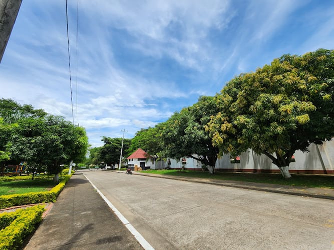 Lote en venta en Ricaurte, Ricaurte, 240 m² · foto 2 de 15