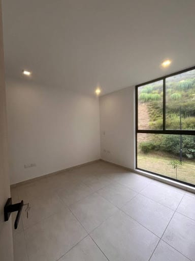Apartamento de 3 alcobas en venta en Cerritos, Pereira, 131 m² · foto 18 de 24