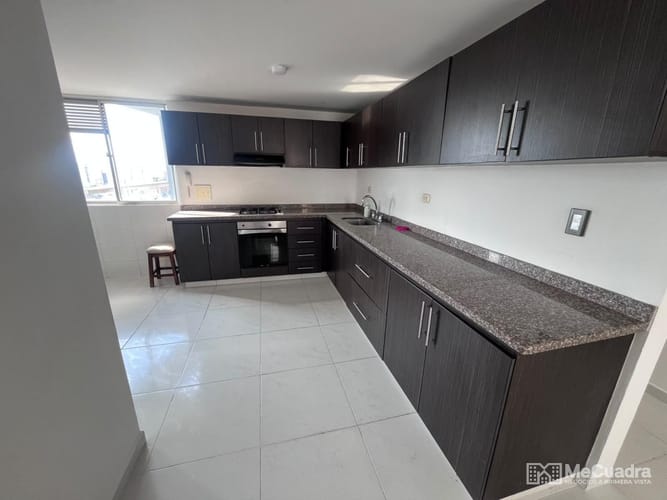 Apartamento de 3 alcobas en venta en Nuevo Sotomayor, Bucaramanga, 121 m² · foto 4 de 24