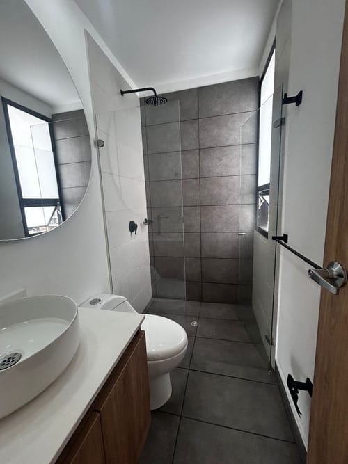 Apartaestudio en arriendo en Chico Norte, Bogotá, 30 m² · foto 12 de 14