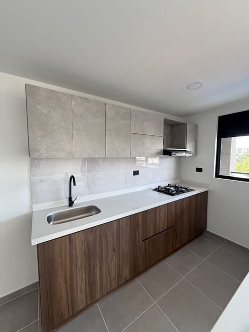 Apartamento de 3 alcobas en arriendo en Los Corales, Pereira, 95 m² · foto 2 de 23