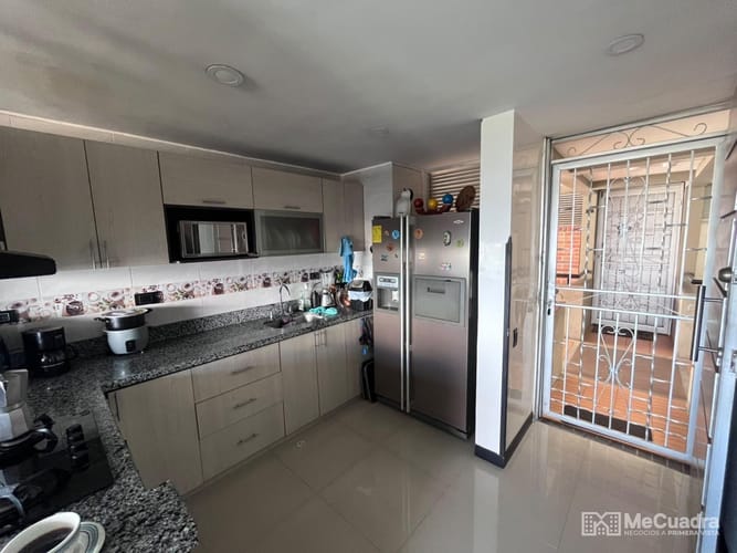 Apartamento de 3 alcobas en venta en San Martin, Bucaramanga, 105 m² · foto 7 de 24