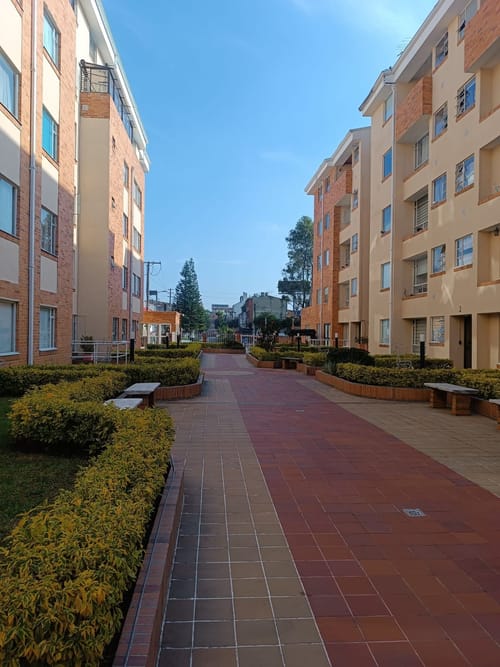 Apartamento de 3 alcobas en venta en El Encanto, Bogotá, 86 m² · foto 2 de 15