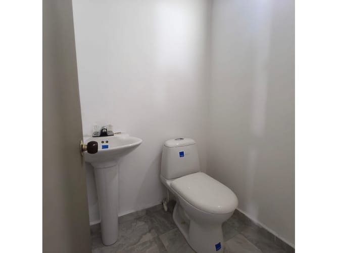Oficina en arriendo en San Diego, Medellín, 380 m² · foto 8 de 14