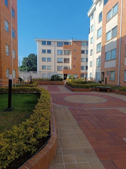 Apartamento de 3 alcobas en venta en El Encanto, Bogotá, 86 m² · foto 3 de 15