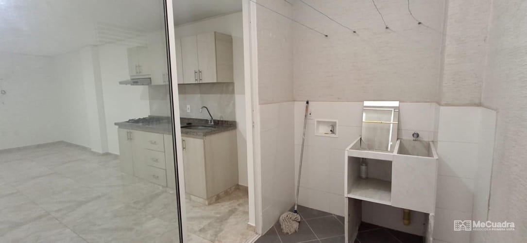 Apartamento de 3 alcobas en venta en Santa Cruz, Girón, 60 m² · foto 4 de 14