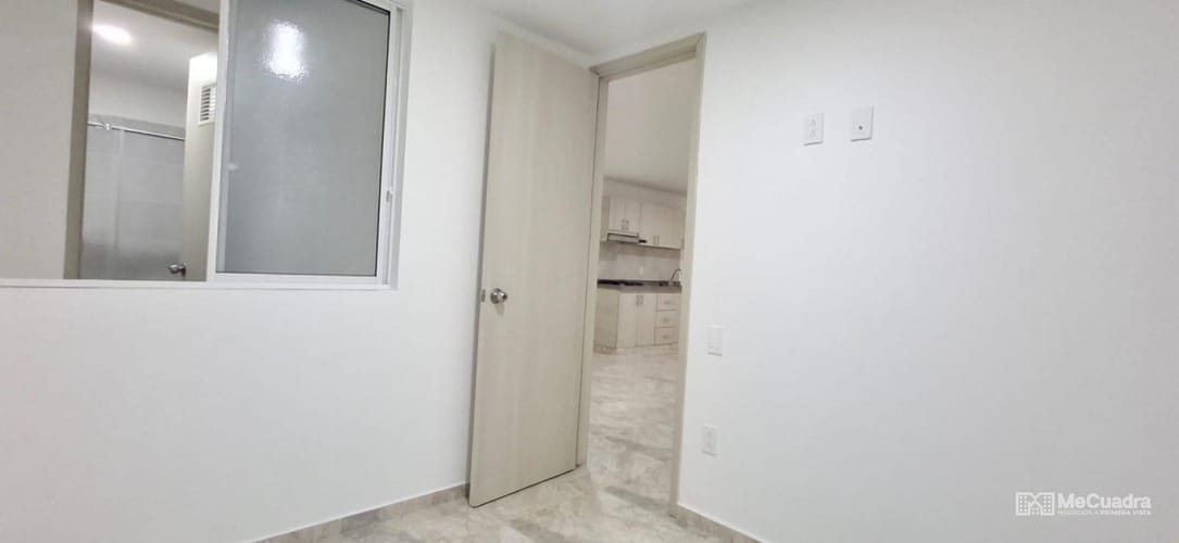 Apartamento de 3 alcobas en venta en Santa Cruz, Girón, 60 m² · foto 10 de 14