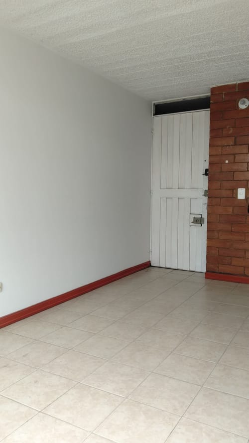 Apartamento de 3 alcobas en arriendo en Santa Helenita, Bogotá, 50 m² · foto 3 de 8