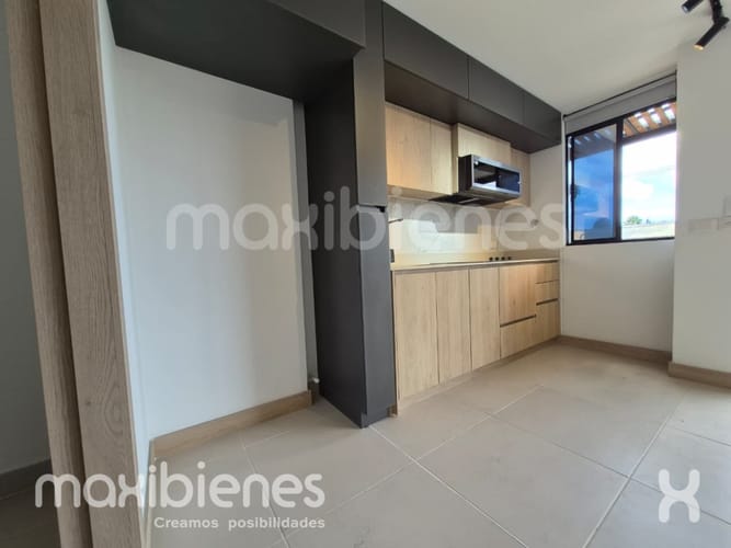 Apartamento de 3 alcobas en venta en La Ceja, 81 m² · foto 3 de 15