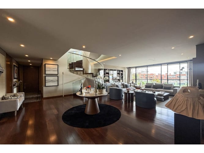 Apartamento de 3 alcobas en venta en Los Rosales, Bogotá, 309 m² · foto 6 de 24