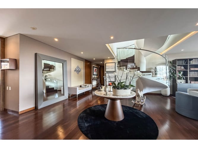 Apartamento de 3 alcobas en venta en Los Rosales, Bogotá, 309 m² · foto 7 de 24