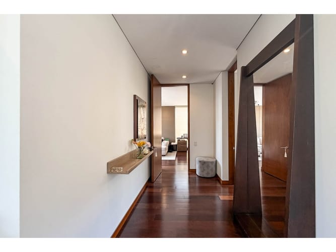Apartamento de 3 alcobas en venta en Los Rosales, Bogotá, 309 m² · foto 14 de 24