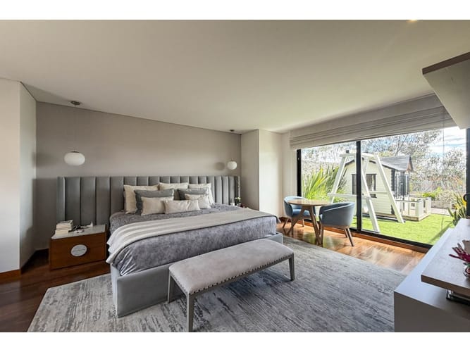 Apartamento de 3 alcobas en venta en Los Rosales, Bogotá, 309 m² · foto 16 de 24