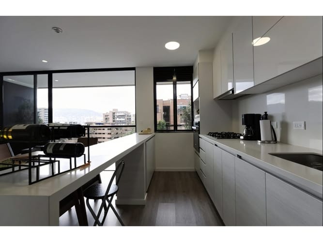 Apartamento de 2 alcobas en venta en Lalinde, Medellín, 94 m² · foto 5 de 12