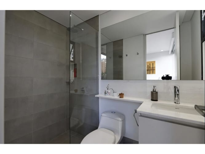 Apartamento de 2 alcobas en venta en Lalinde, Medellín, 94 m² · foto 11 de 12