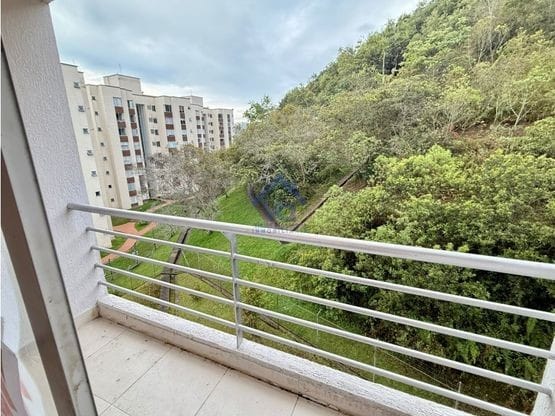 Apartamento de 3 alcobas en venta en Niza, Manizales, 67 m² · foto 5 de 9