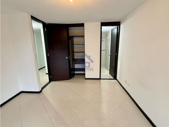 Apartamento de 3 alcobas en venta en Niza, Manizales, 67 m² · foto 2 de 9