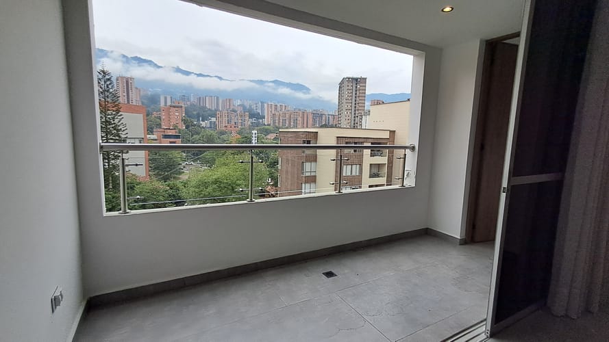 Apartamento de 2 alcobas en arriendo en Santa Maria De Los Angeles, Medellín, 95 m² · foto 7 de 19