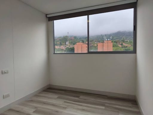 Apartamento de 3 alcobas en arriendo en El Chocho, Envigado, 100 m² · foto 7 de 24