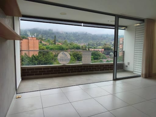 Apartamento de 3 alcobas en arriendo en El Chocho, Envigado, 100 m² · foto 18 de 24