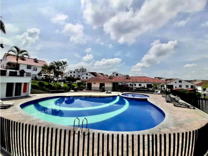 Casa de 5 alcobas en venta en Avenida Sur, Pereira, 180 m² · foto 5 de 15