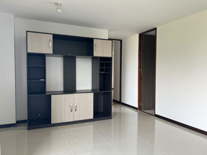 Apartamento de 2 alcobas en arriendo en La Inmaculada, Envigado, 70 m² · foto 2 de 12