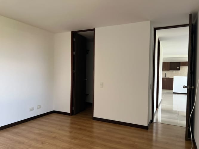 Apartamento de 2 alcobas en arriendo en La Inmaculada, Envigado, 70 m² · foto 7 de 12