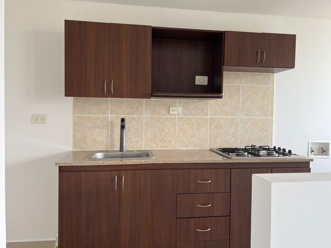 Apartamento de 2 alcobas en arriendo en La Inmaculada, Envigado, 70 m² · foto 6 de 12