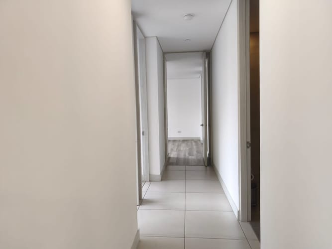 Apartamento de 3 alcobas en arriendo en Loma Del Esmeraldal, Envigado, 98 m² · foto 8 de 18