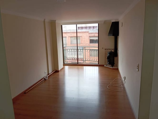 Apartamento de 3 alcobas en venta en El Batán, Bogotá, 76 m² · foto 2 de 24