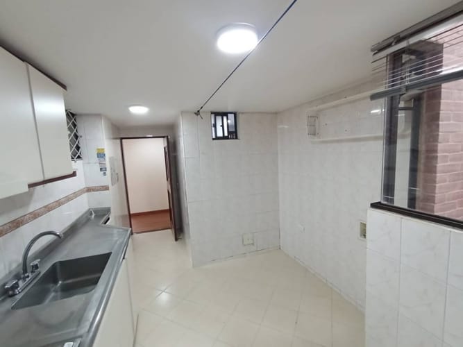 Apartamento de 3 alcobas en venta en El Batán, Bogotá, 76 m² · foto 4 de 24
